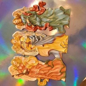 3 angels hinged together